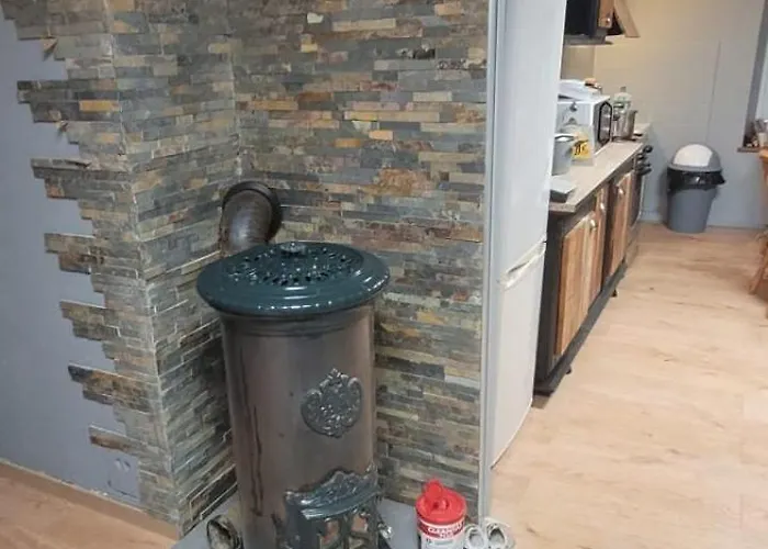 Spacious Close To Skiing And Nature ! 펜션 Rochesson